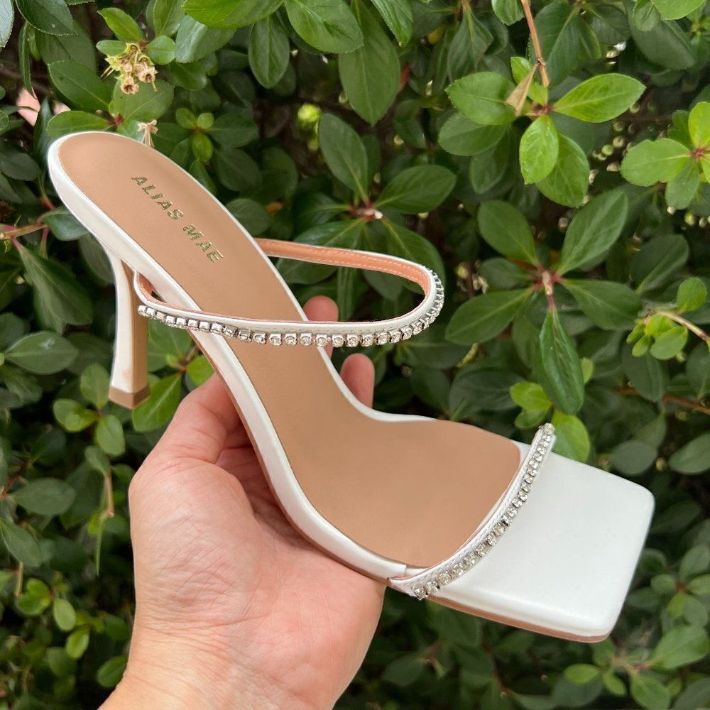 Alias Mae Lexa Mule Heel Sandal Size 39 in Ivory Leather Rhinestoned